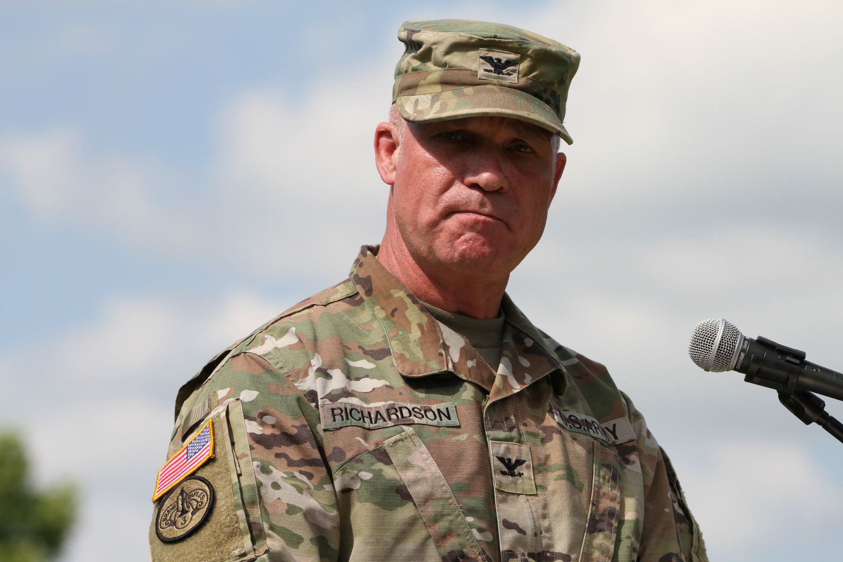 Army Commander Gives a Speech on Sustainability