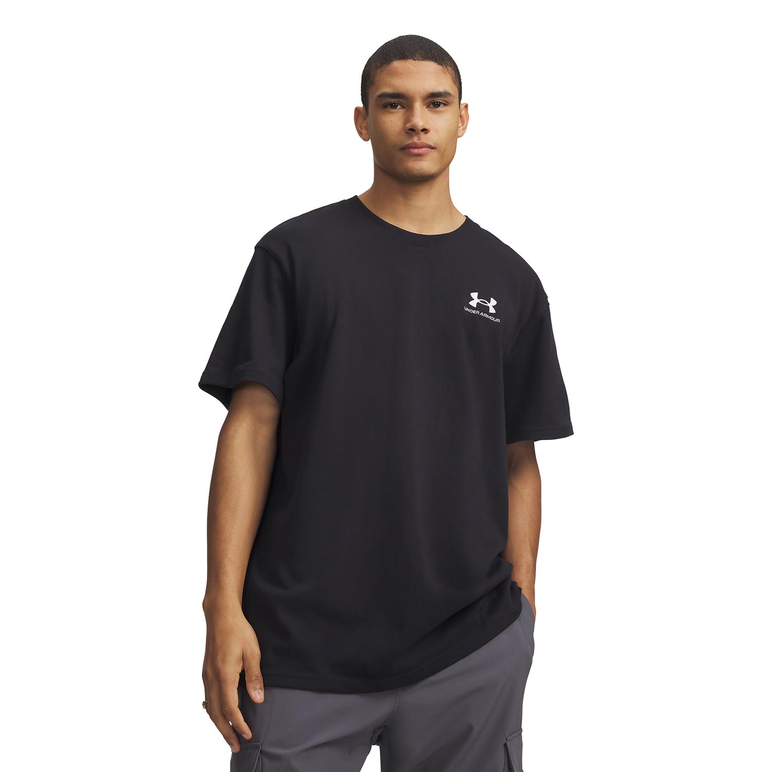 UNDER ARMOUR LOGO EMBROIDERED MEN�S HEAVYWEIGHT SHORT SLEEVE